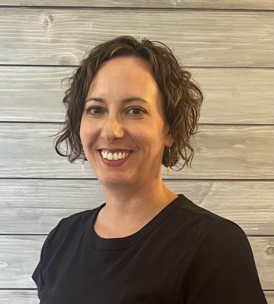 Megan DesVeaux headshot