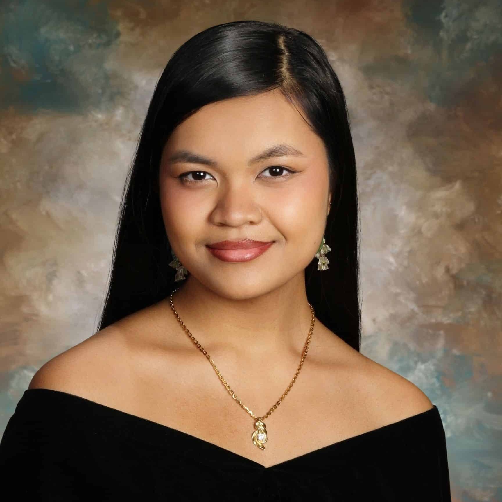 Jasmine Thach Headshot